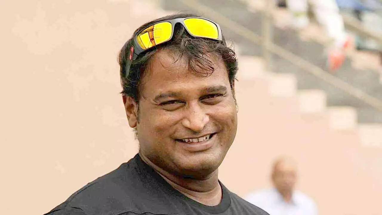 Ramesh Powar coaches Australia U-19 spinners ahead of India series