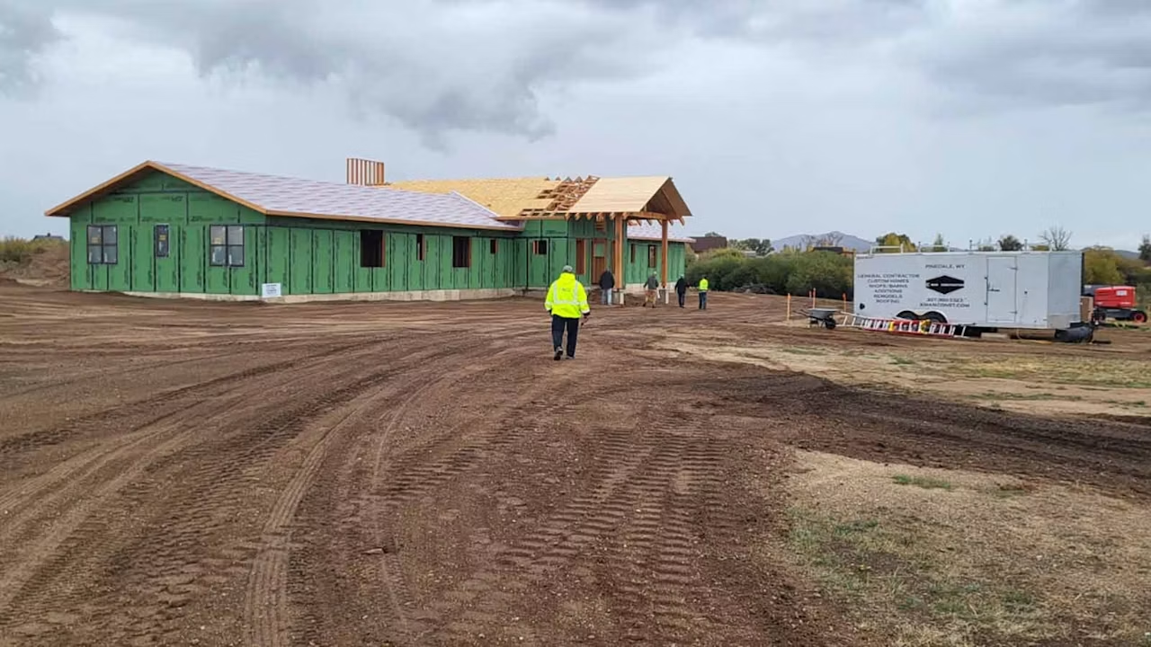 84-year-old veteran donated 207-acre llama ranch; now it is a sanctuary