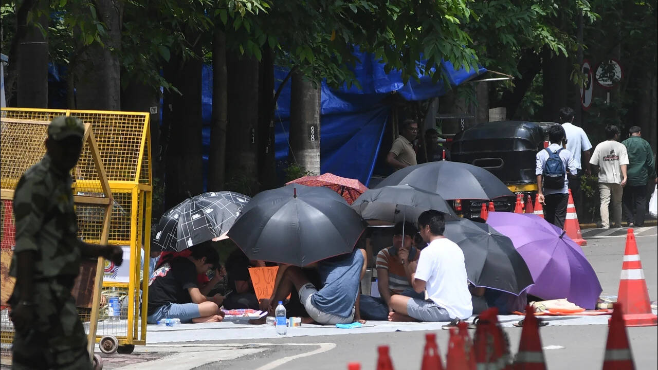Institutional Crisis at IIT Bombay After Student Suicide Triggers Eighteen Demands