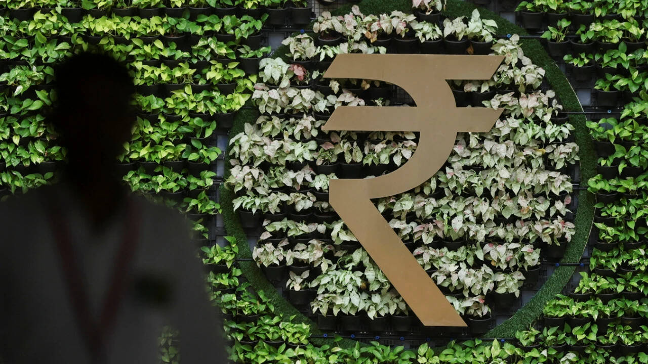 Rupee rises 5 paise to 95.82 against dollar on equity gains, easing oil