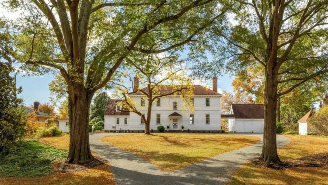 A 1762 Virginia house stood in Sussex County for 184 years, then was dismantled piece by piece