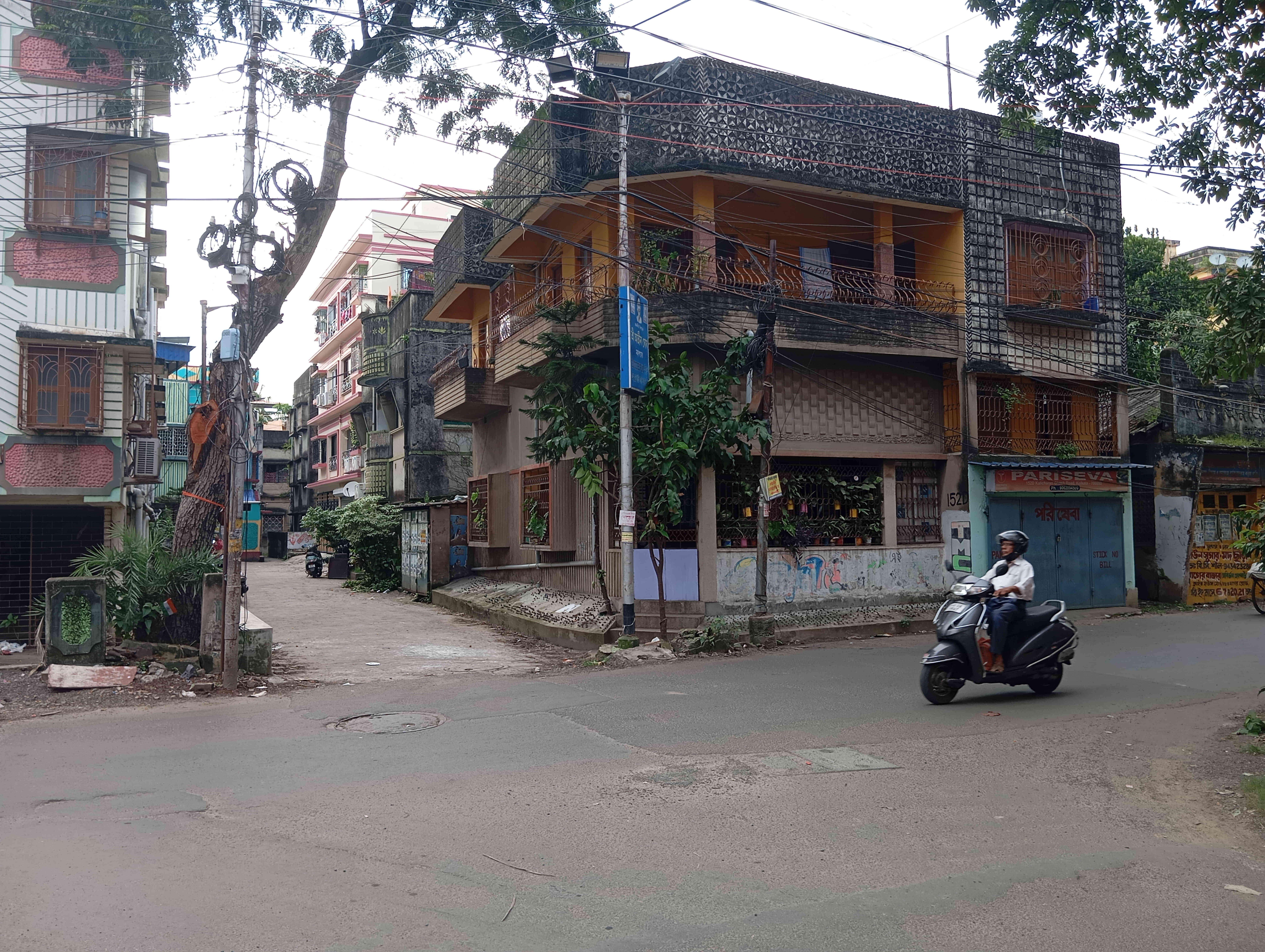 Kolkata Prepares for Environmental and Noise Regulations During Festival Immersion Rituals