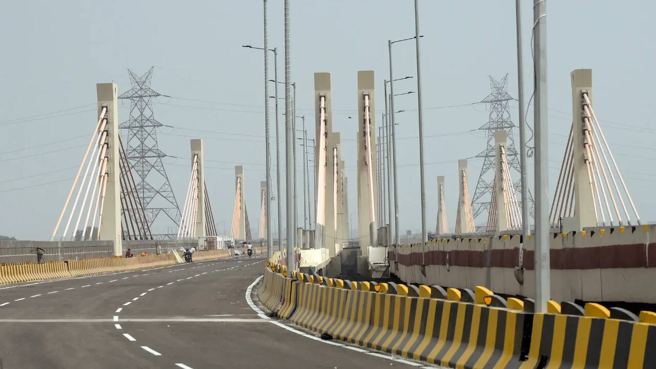 No median cuts, surface intersections on future high-speed NH corridors: NHAI