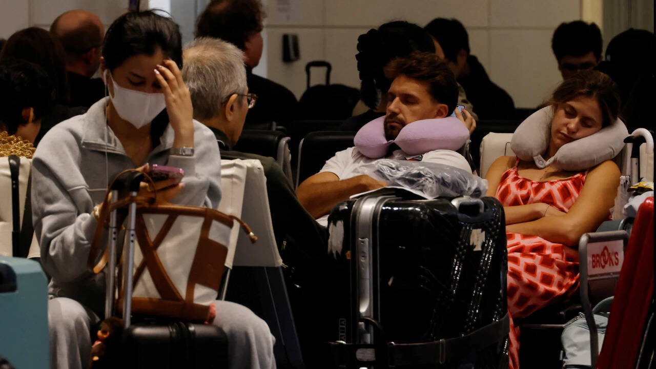 US airports resume operations after telecom outage disrupts thousands of flights