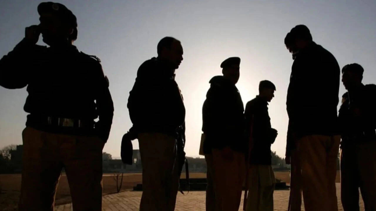 Gunmen kill 2 cops during polio vaccination drive in Pakistan's Balochistan