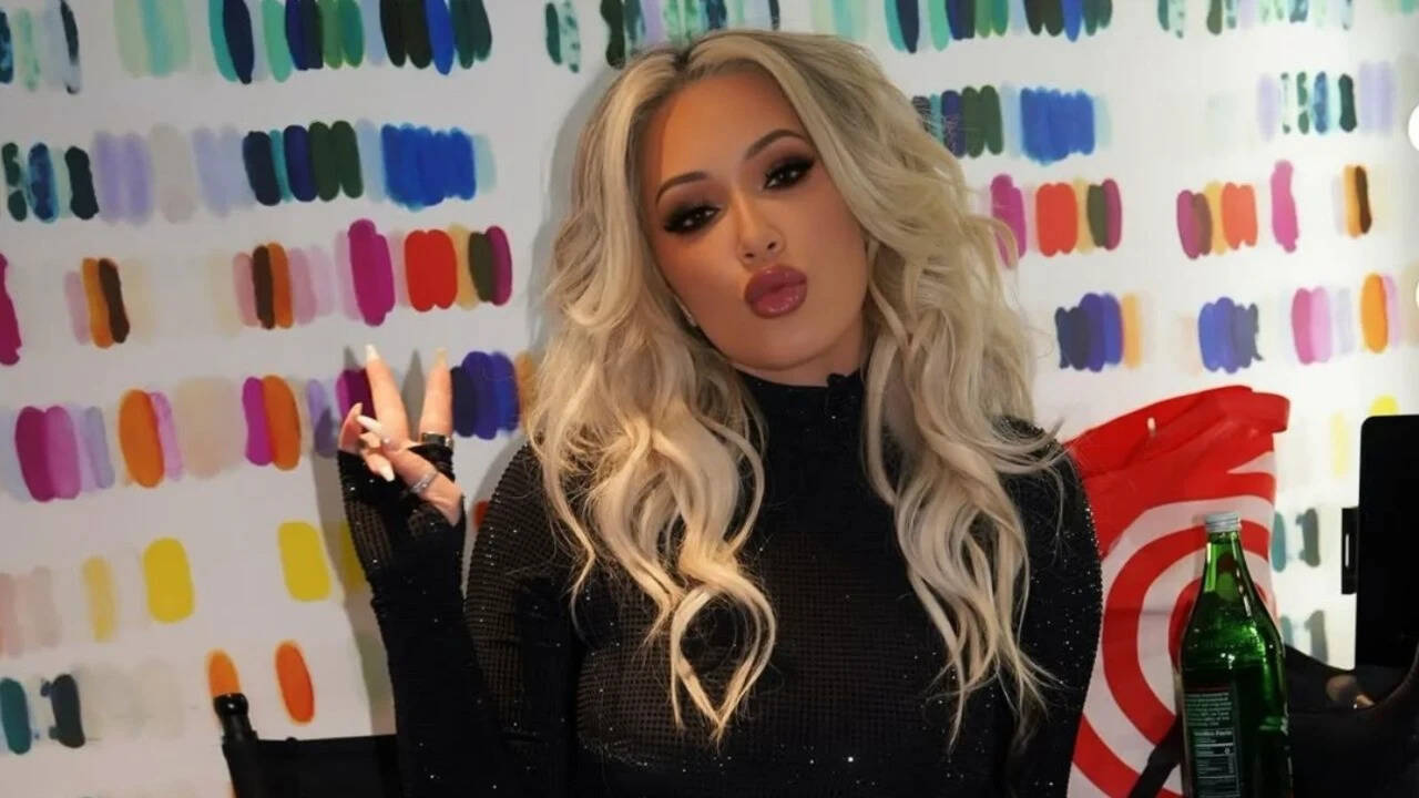 Bunnie Xo responds to haters about her and Dylan Wolf’s romance