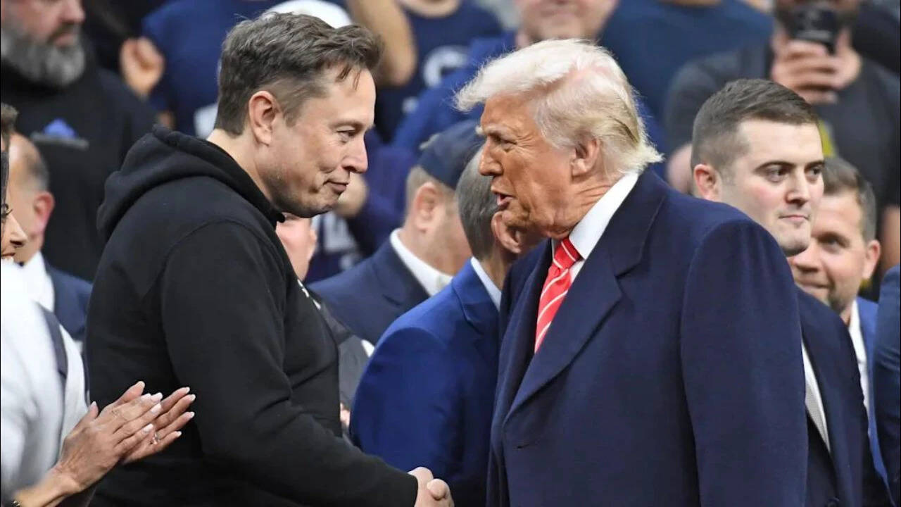 Trump buys up to $50,000 of Musk’s SpaceX, sells some a week later