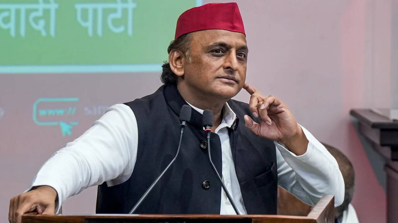 ‘Govts formed amid lapses unconstitutional’: Akhilesh attacks EC over internal dissent