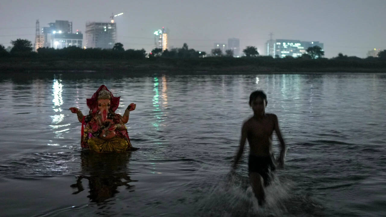 Telangana govt declares September 25 holiday for offices, schools, colleges amid Ganapati immersion