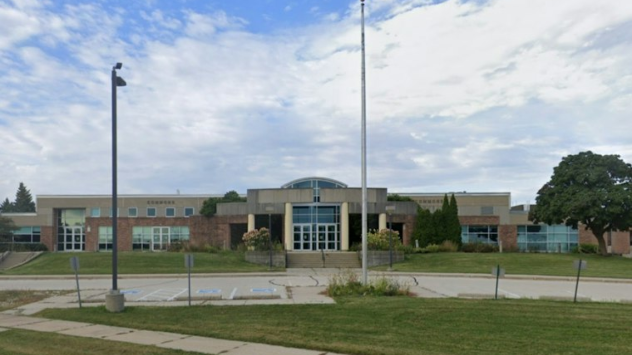 Wisconsin campus closed after 60 years; 76-acre site could become 670 homes