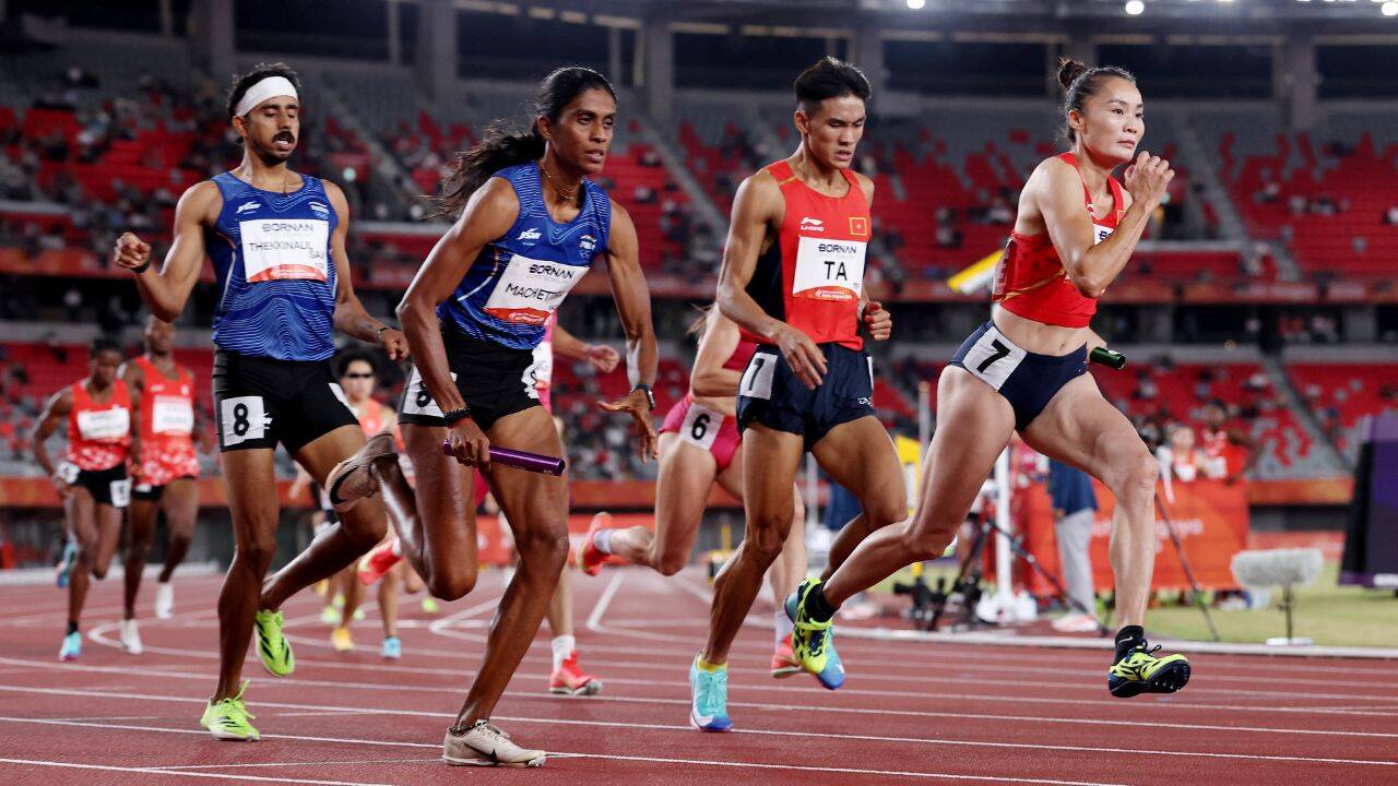 Vithya Ramaraj turns on the afterburners; India storm to 4x400m silver at Asian Games