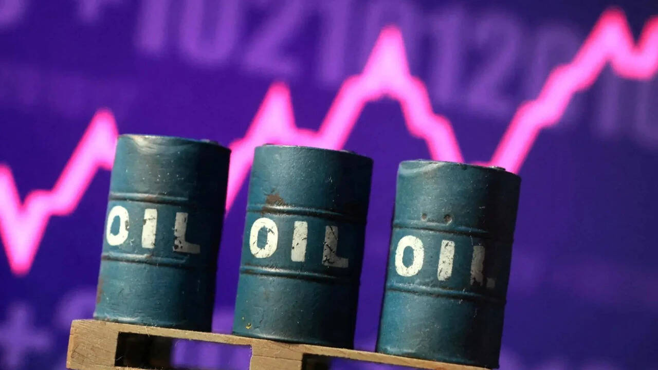 Oil slips 1% as traders hope for US-Iran truce amid fresh attacks on Saudi pipeline