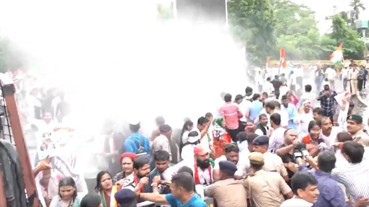 SIR row: Cong workers protest against CEC; cops use water cannons in Patna, Chandigarh