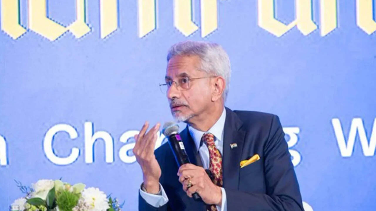 EAM Jaishankar snubs scribe from 'terrorist country'
