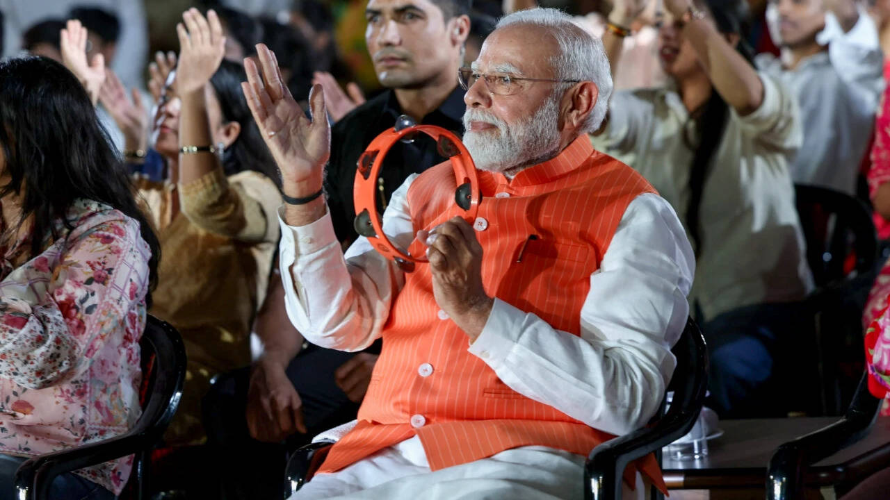 'Time for bhajan clubbing but not for serious questions': Congress takes swipe at PM Modi