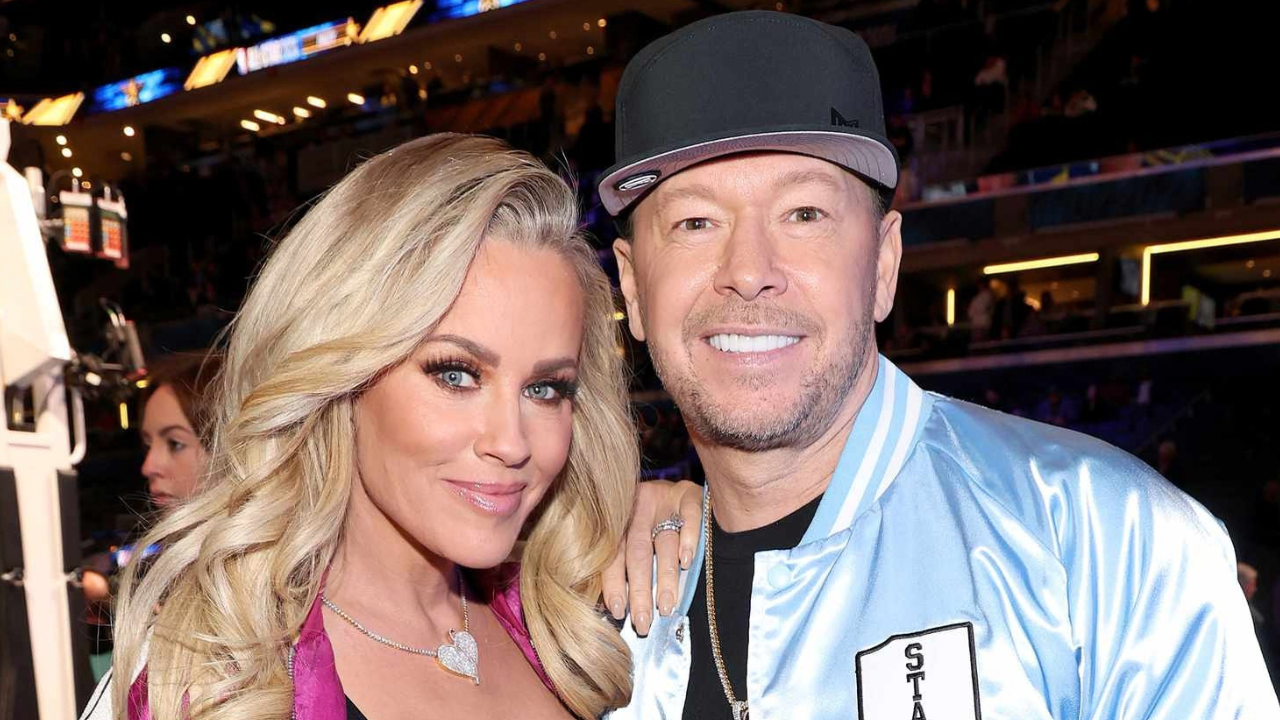 After 11 Years, Jenny McCarthy and Donnie Wahlberg sell their retreat
