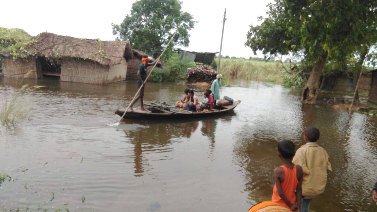Gandak River Floods Upend Border Villages as Embankments Breach