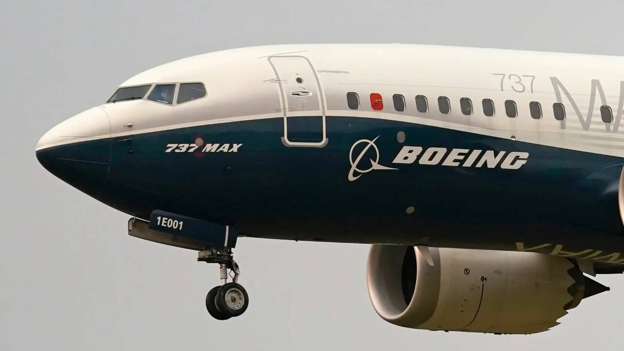 Boeing finds software glitch that may disable landing guidance on 737 MAX jets