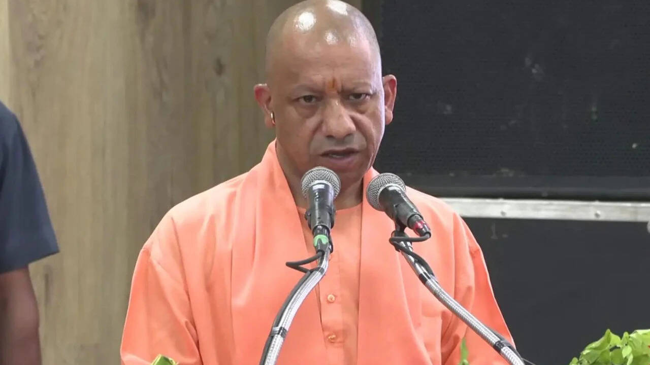 ‘Congress part of every conspiracy’: CM Yogi amid 'dissent within EC' row