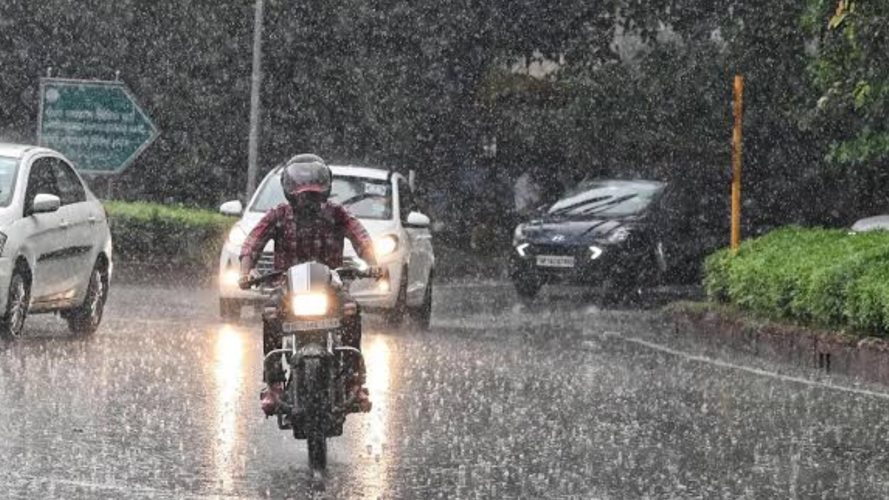 Weather tomorrow: IMD warns of heavy rain, thunderstorms; yellow alert in 7 states