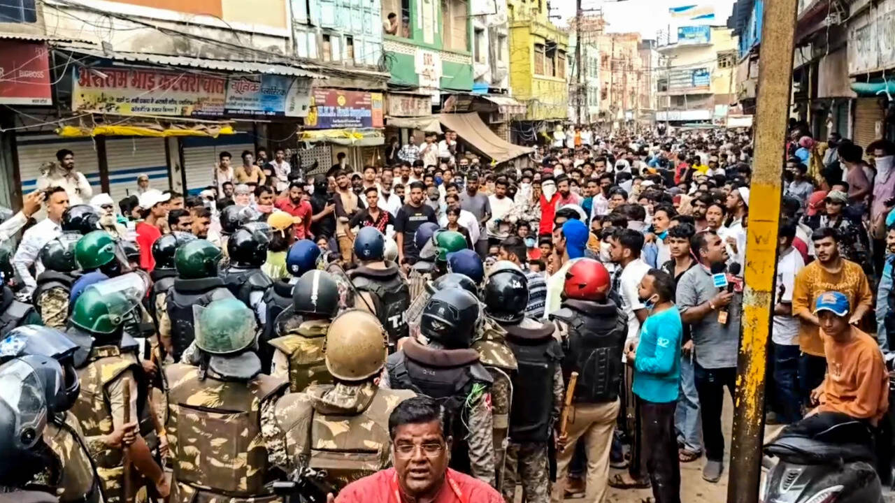 Stone pelting, tear gas and clashes with police: What is happening in Ujjain