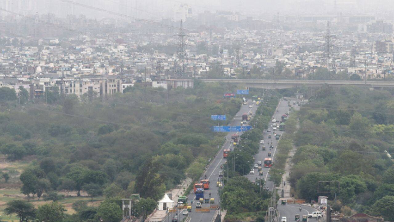 Parking charges double, 50% WFH and more: Delhi's winter pollution plan