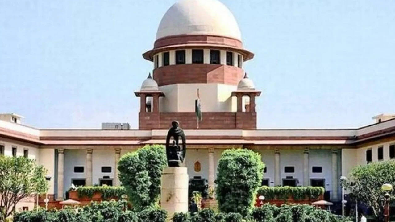 SC asks EC to decide TMC name, symbol dispute between rival factions within 3 months