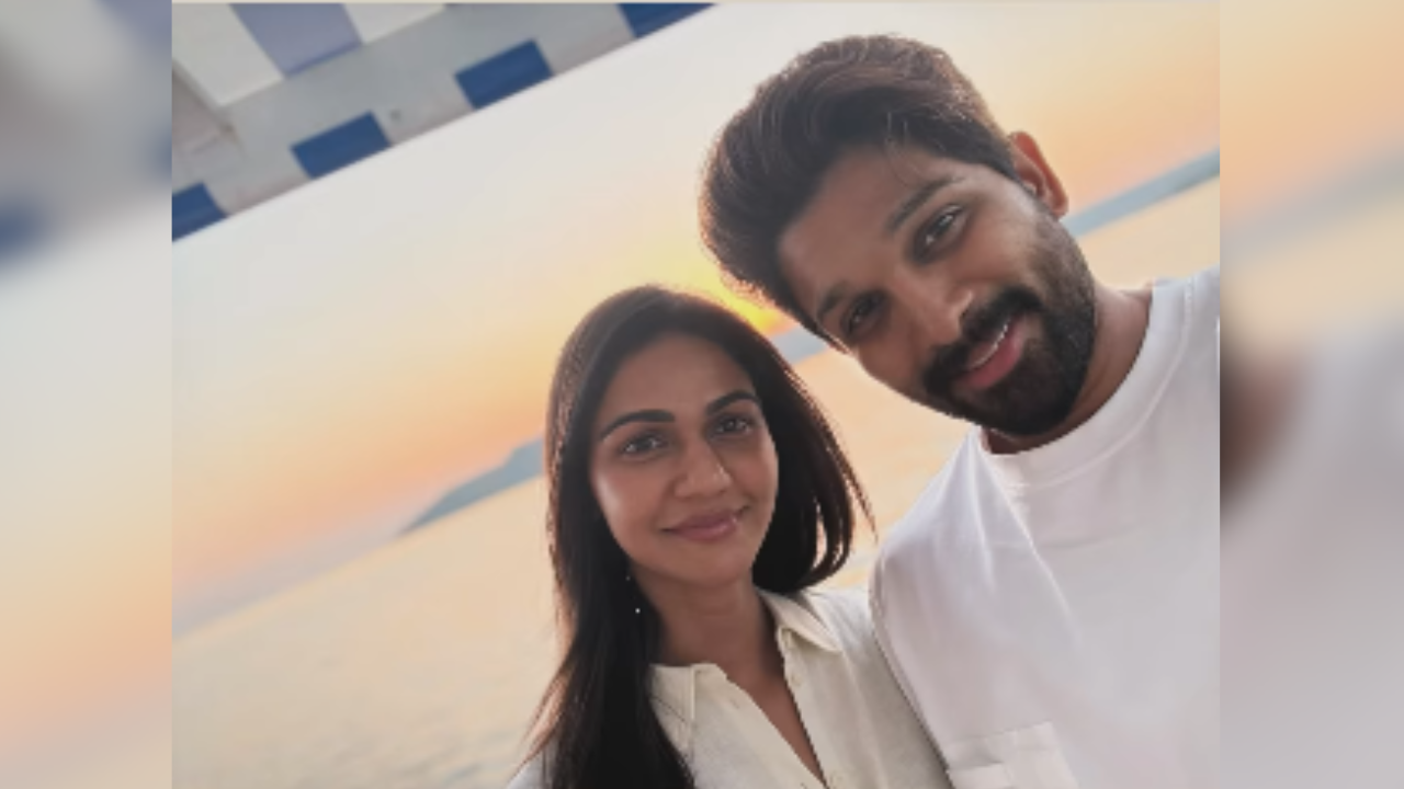 Allu Arjun wishes wife Sneha Reddy on her birthday with romantic selfie