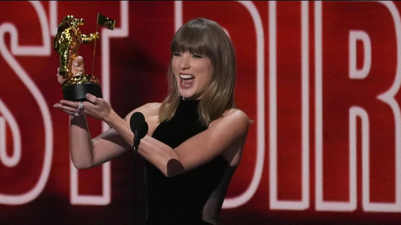 Netizens say Taylor Swift is wearing Travis Kelce’s shirt in a new video