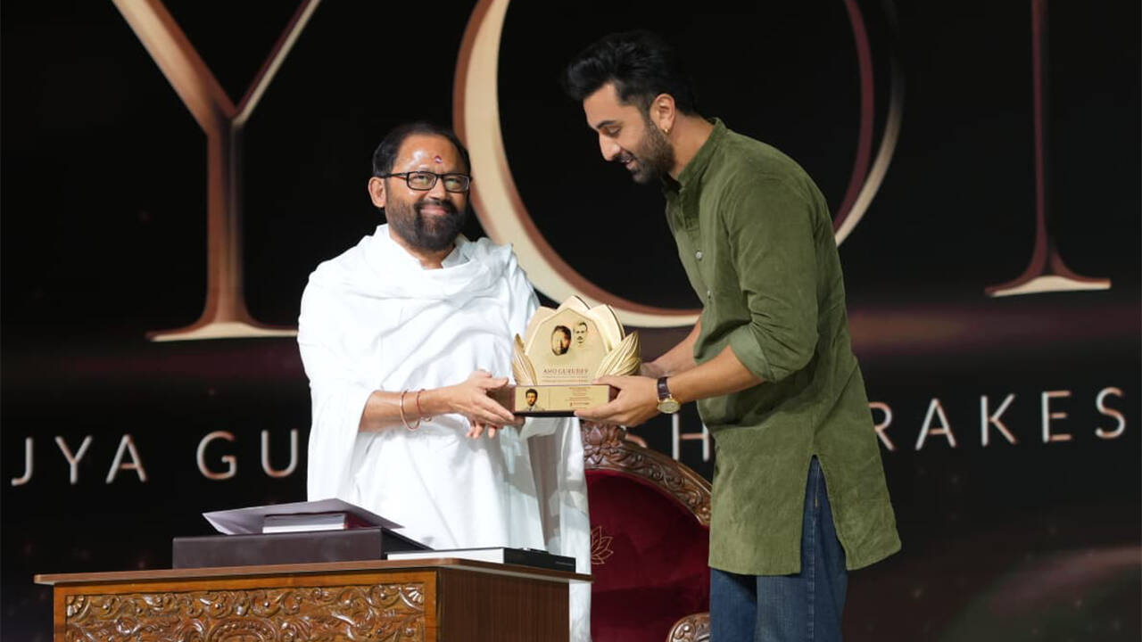Mumbai Spiritual Conclave Draws National Cultural Figures