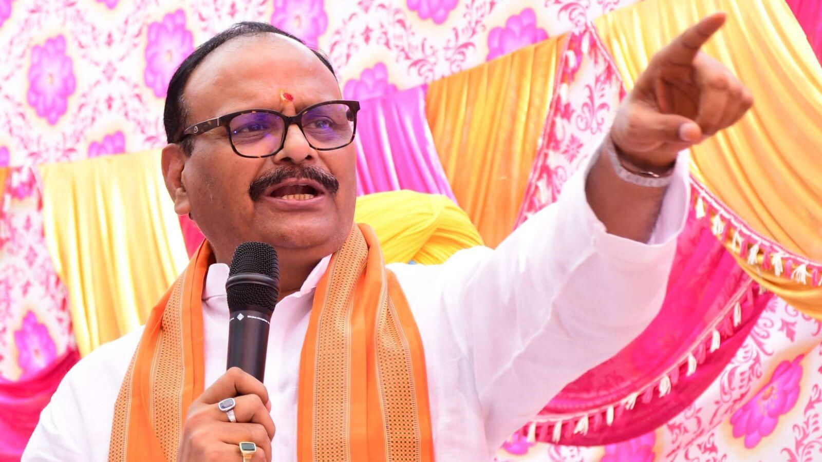 'Don't chase jobs, drive a taxi': Brijesh Pathak's advice draws opposition flak