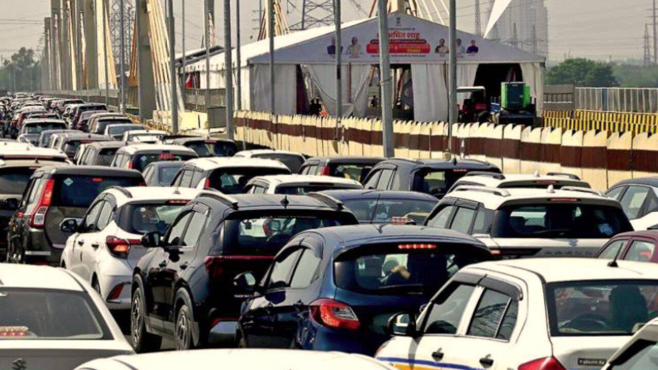 Delhi’s Barapullah-III opens to massive jams, commuters stuck for hours