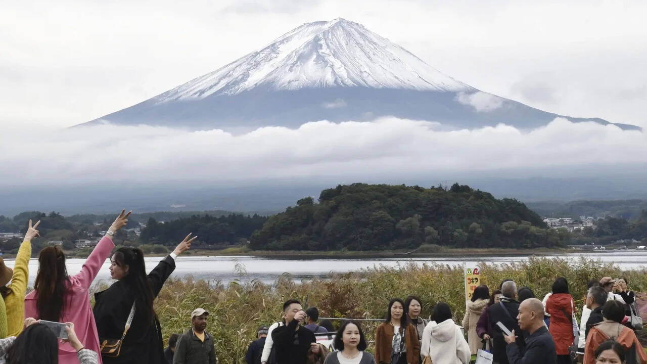 Japan raises permanent residency fee 20-fold as foreign population hits record