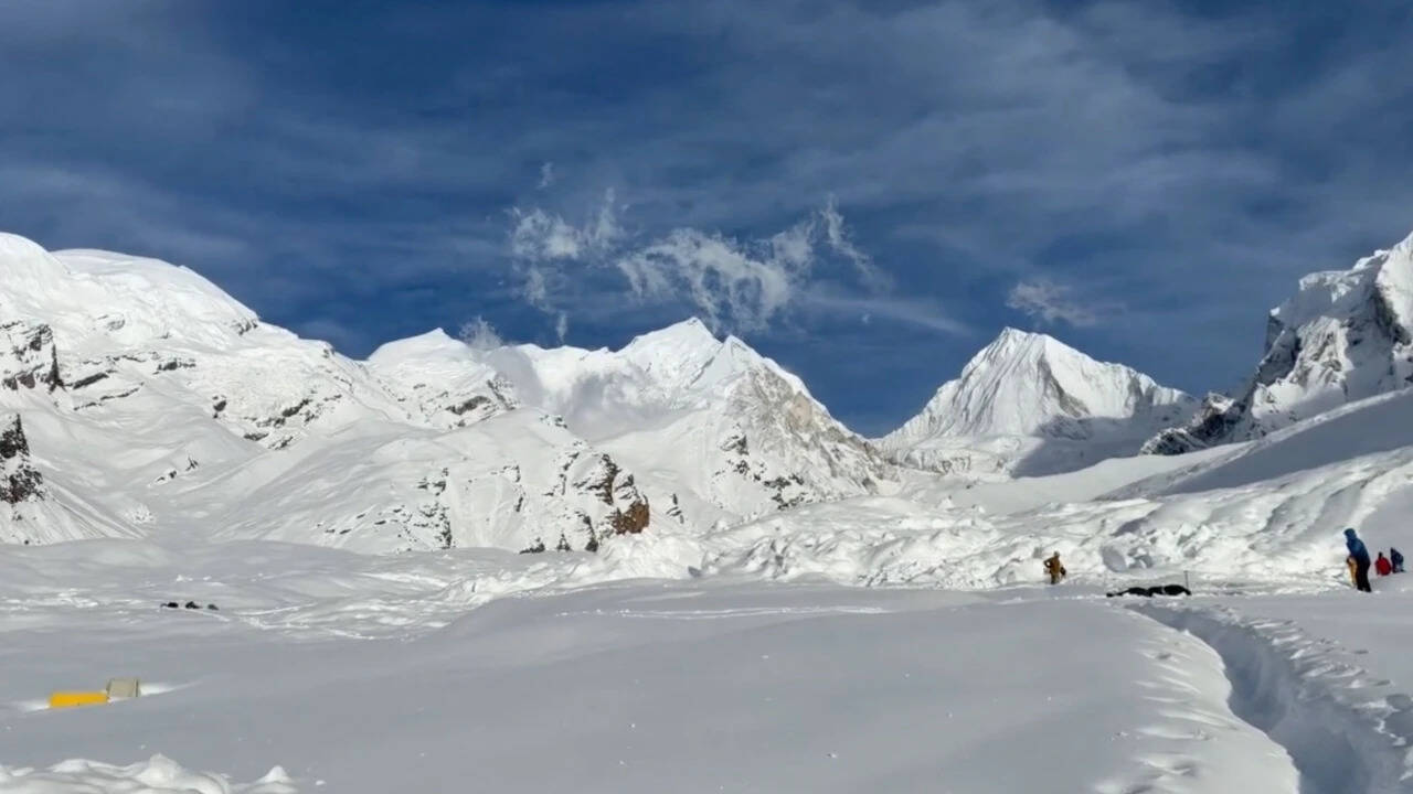 Nepal avalanche kills 15 workers at Himlung Himal camp, one still missing