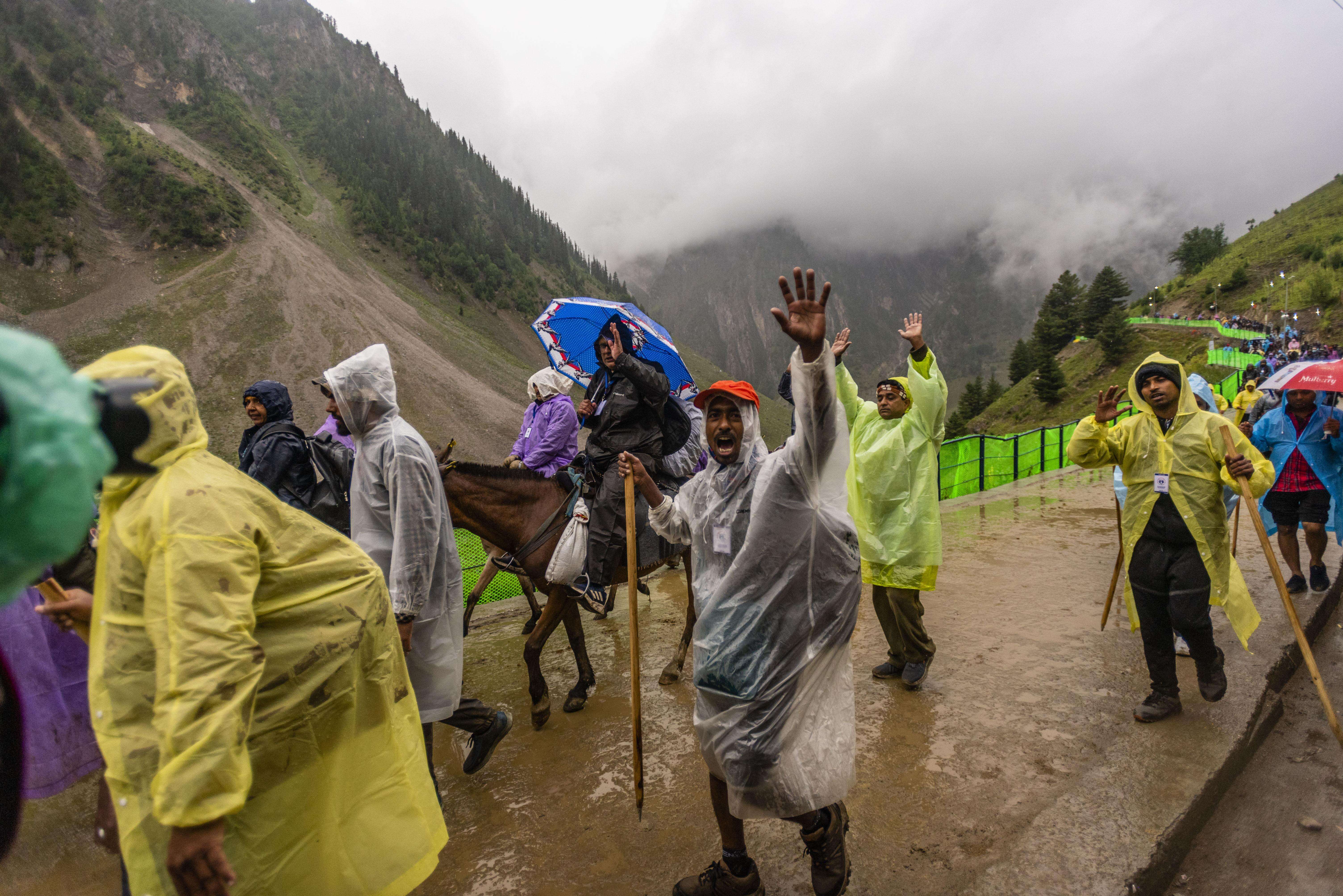Less plastic, reusable plates & utensils help cut waste on Amarnath route