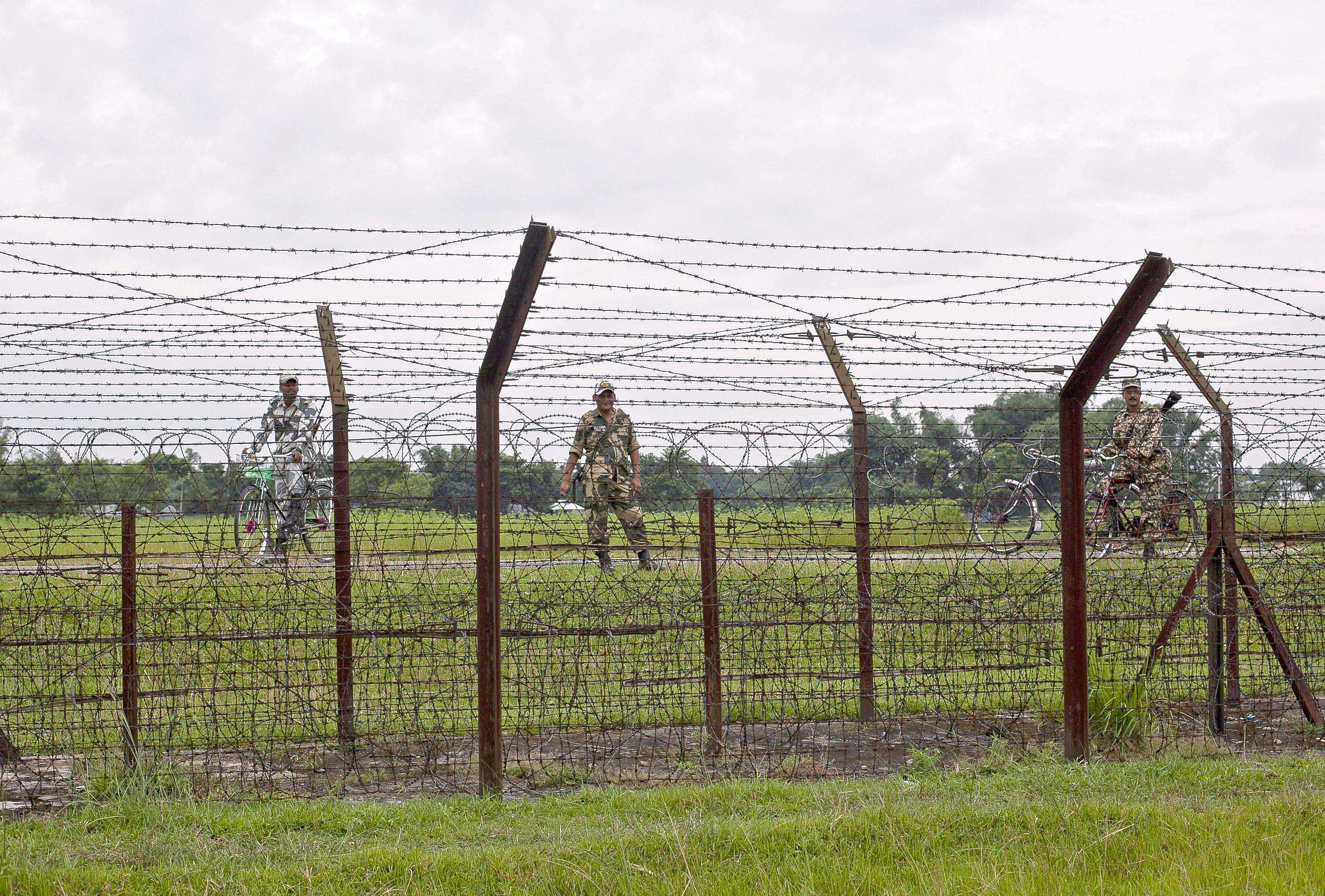 West Bengal Transfers Over a Thousand Acres to Border Guard for Fence Construction