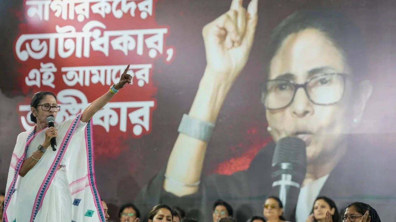 Supreme Court refuses to de-freeze TMC accounts, says let Calcutta high court decide