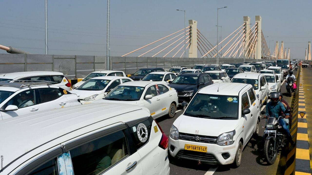 Why is Barapullah Phase III choking Delhi traffic: Sharp merges, bottlenecks and design flaws