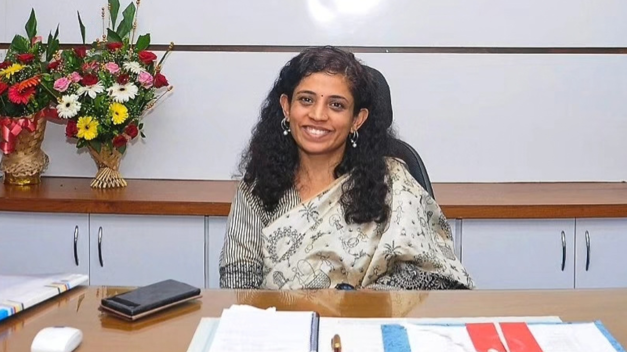 This female district magistrate put her kids in an anganwadi school: “I chose it because…”