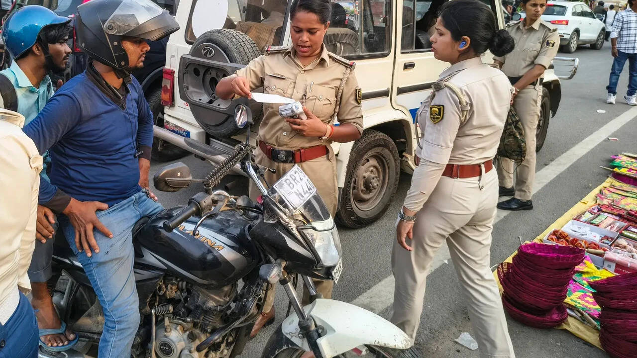 From vehicle seizure to licence suspension: What happens if you don’t pay traffic challans?