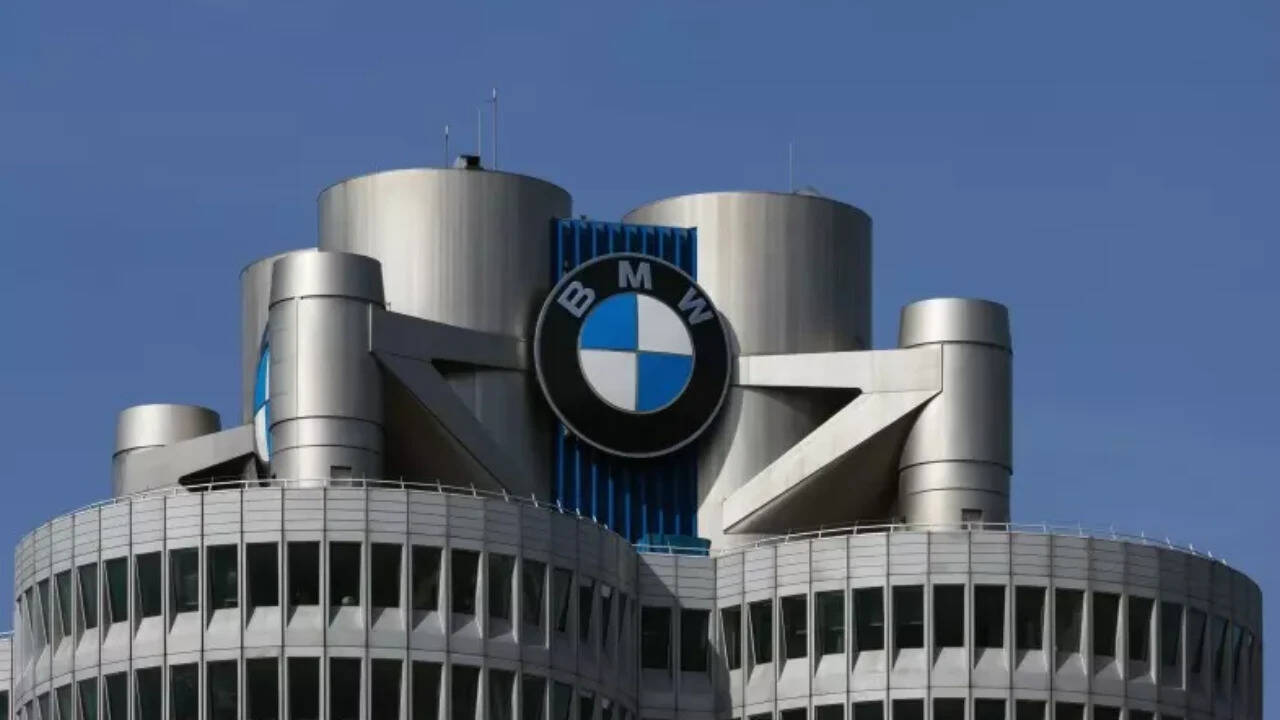 BMW wants AI to do its managers' jobs, plans 20% layoffs