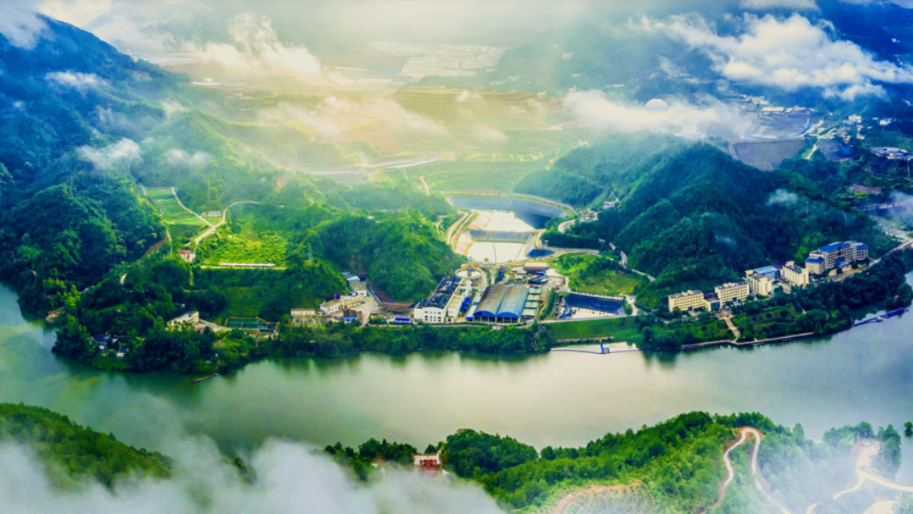 China’s Zijinshan mine turns waste into roads that withstand 100-ton trucks