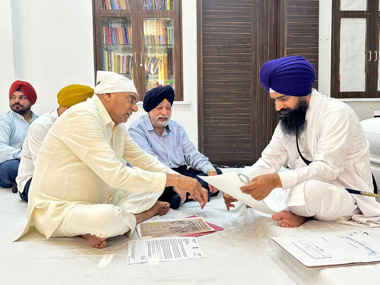 BJP MP Apologises to Akal Takht After Attending Sajjan Kumar Condolence Event