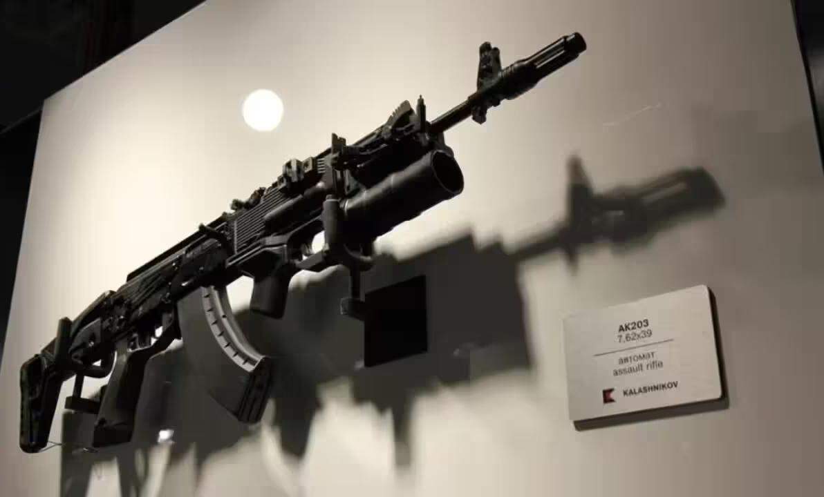 3 Army men among 7 more held in arms theft case