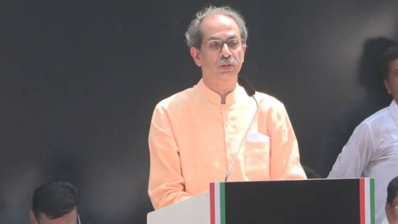‘If you manufacture a dictator, we will bury it’: Uddhav, Raj launch joint protest against CEC
