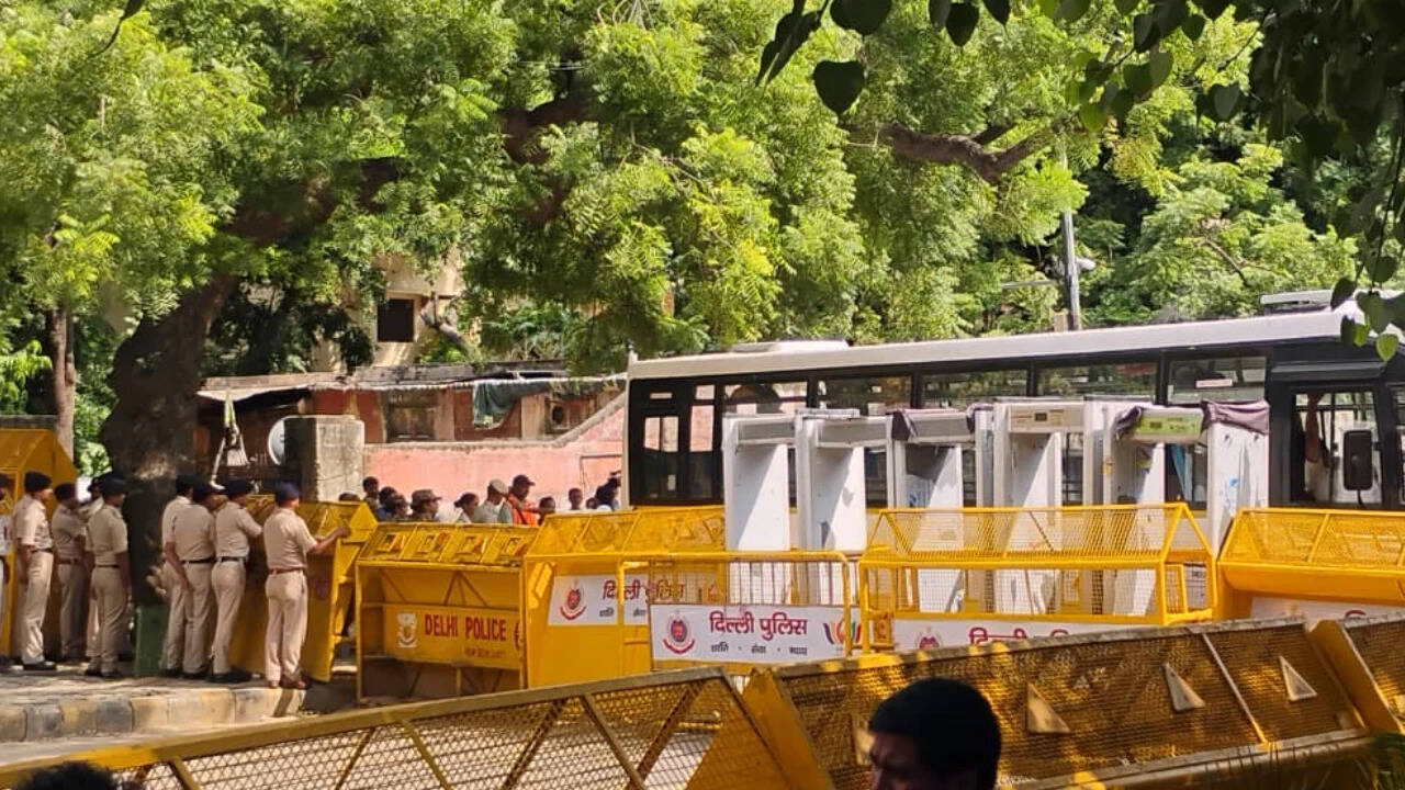 'Protestors being assaulted even journalists not spared': 5 Left student organisations unite for Oct 10 Delhi stir