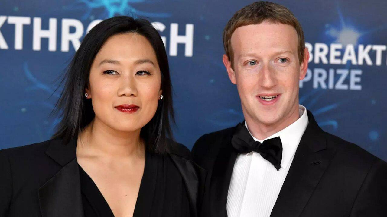 Mark Zuckerberg gives €150,000 to GAA clubs near his new Irish castle estate