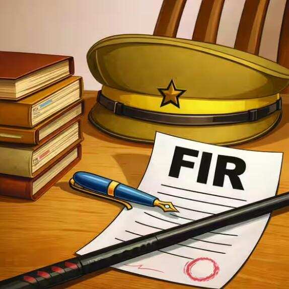 FIR filed against 3 MNS men for assaulting Kalyan deputy station master