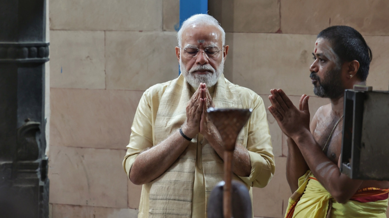 PM Modi offers prayers at Delhi temple as he completes 25 years in public office