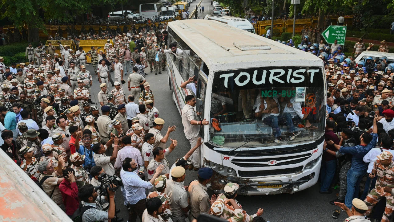 Jantar Mantar stir: Delhi Police scans videos, plans FIR over assault on cops during Congress protest
